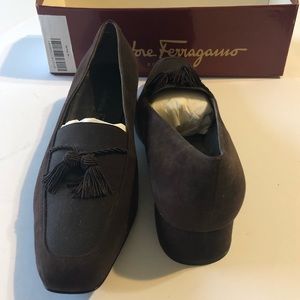 Ferragamo “poker” brown suede heel NIB